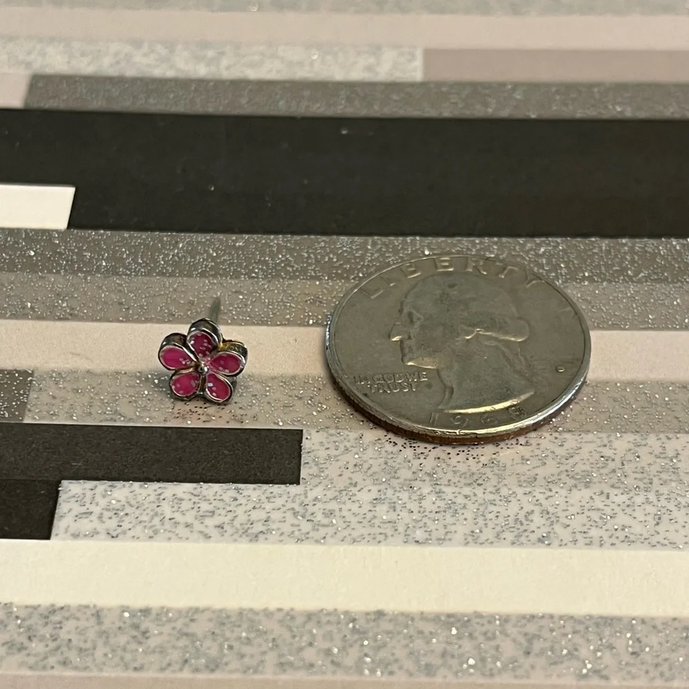 Y2K flower earrings 🖤 - Picture 6 of 6